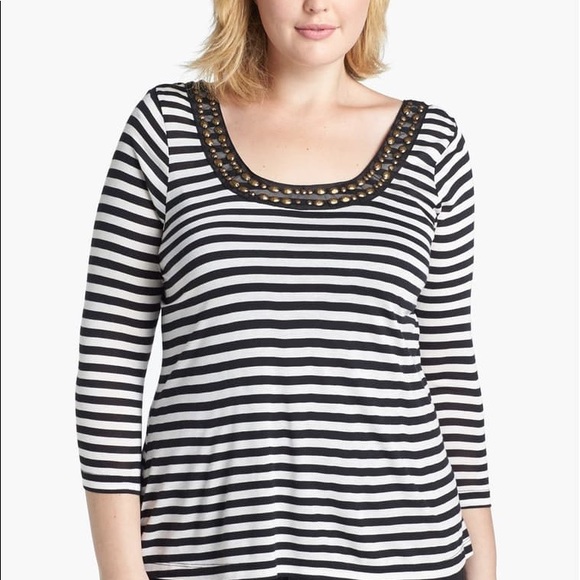Embellished Striped Scoop Neck Top - Picture 8 of 8